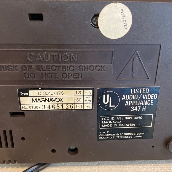 Vintage Magnavox D 3040 Digital AM/FM Radio Alarm Clock Tested & Working! - Picture 9 of 10